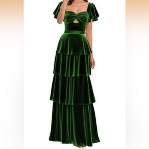 Elegant Green Velvet Tiered Dress